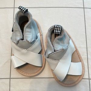 Pretty Brave Baby sandals size M